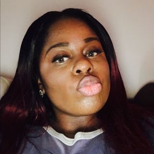 Meet your Posher, Deanna